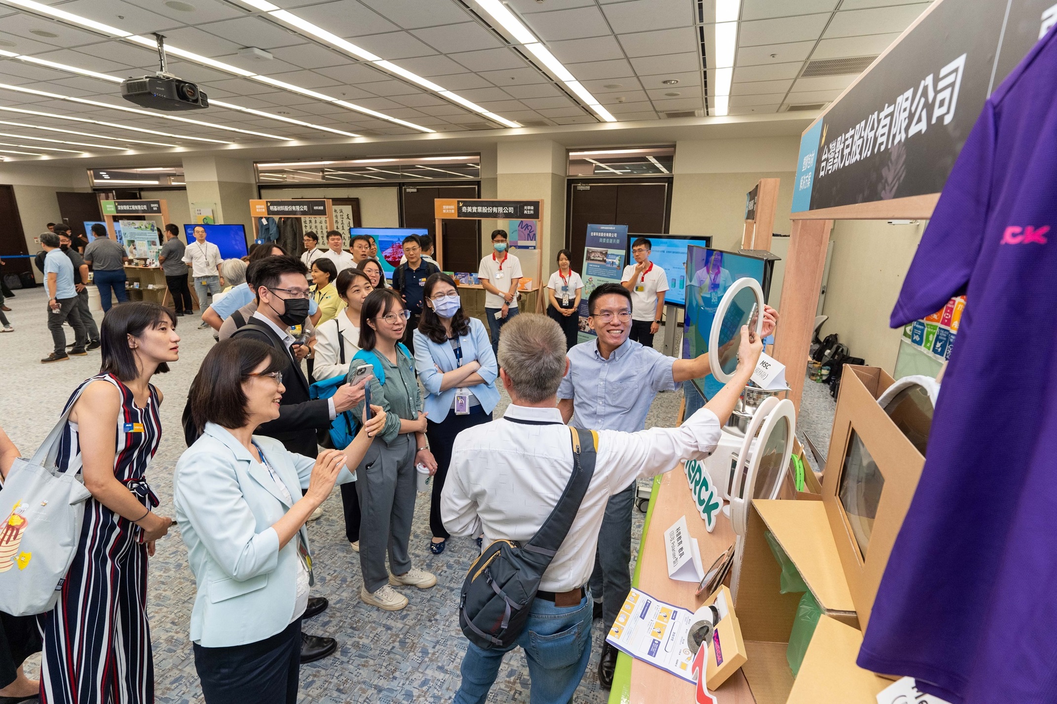 LEYU�پW�B�֮a�I���߄��׌����BȦչ��չʾ��Ό��U����ѭ�h�����ã����½�Q�������������ϰ��������cѭ�hʹ�������������аl���������U���ϻ����������g���p�������᰸��